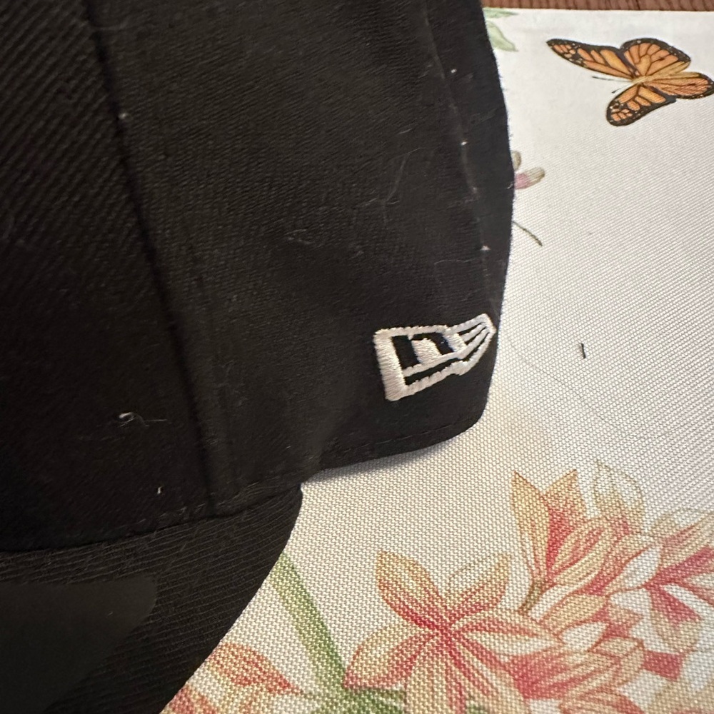 New Era Raiders Black Snapback Hat - Picture 6 of 7